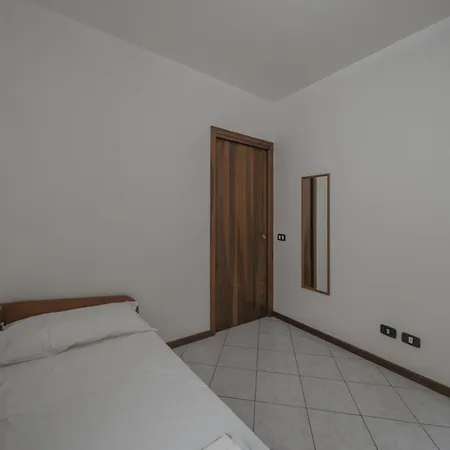 Holiday home Apt24 - Trilocale A Pochi Passi Dal Lago Con Posto Auto *