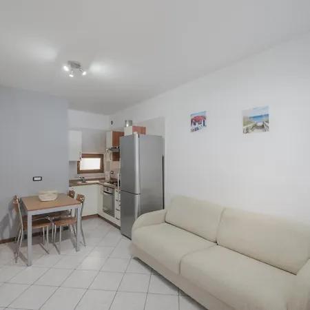 Apt24 - Trilocale A Pochi Passi Dal Lago Con Posto Auto *