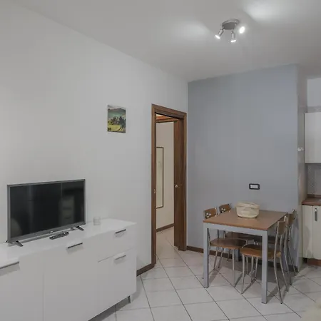 Apt24 - Trilocale A Pochi Passi Dal Lago Con Posto Auto Holiday home Desenzano del Garda